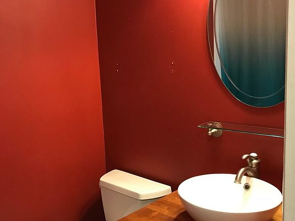 Guest full bath