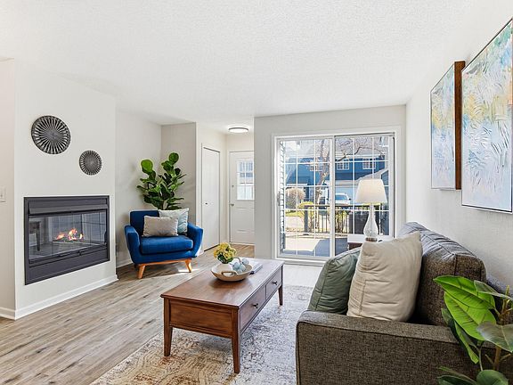 3rd image of 1770 Donegal Dr APT 8