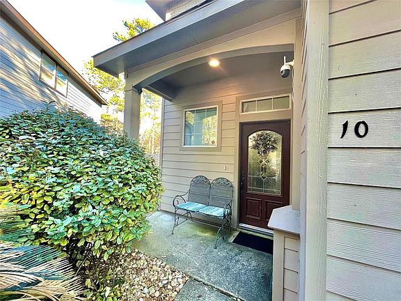 3rd image of 10 Nestlewood Pl
