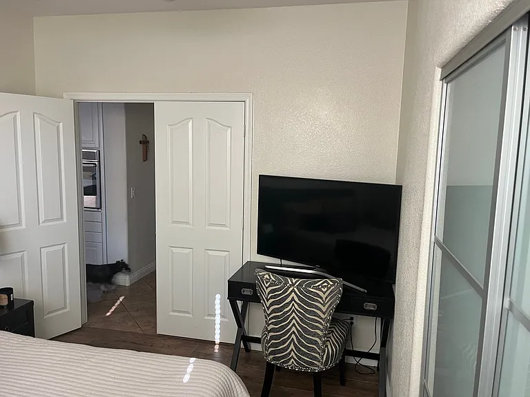 510 E Sheffield Ave — Photo 4