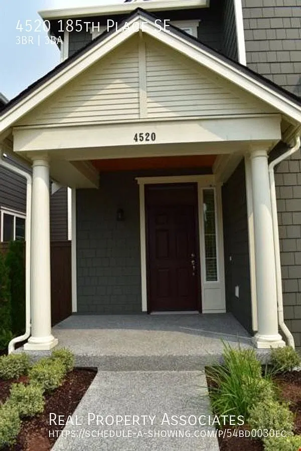 Single Family Home in Bothell — Photo 2