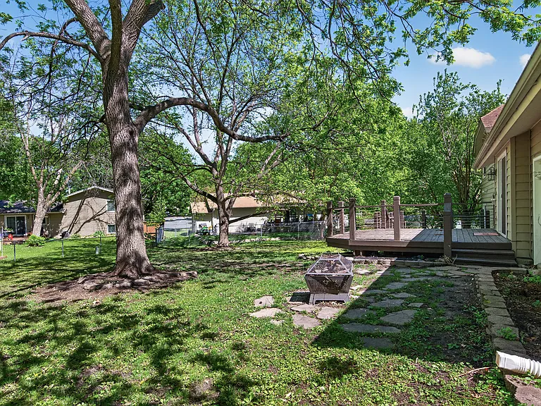 7466 Dallas Ln N — Photo 30