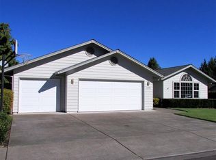 2381 Perri Pl, Medford, OR 97504