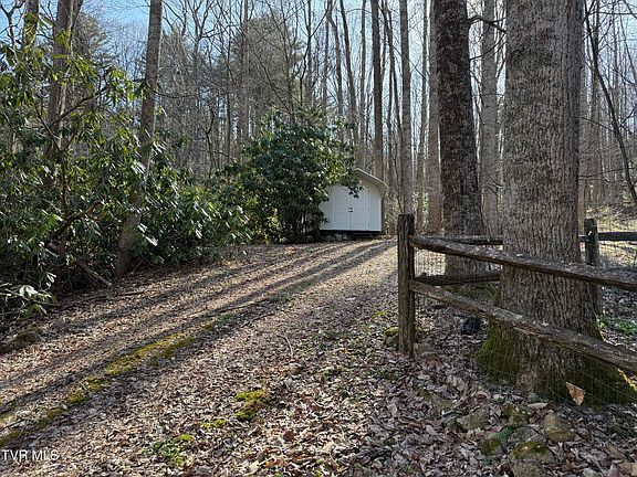 4th image of 1770 Red Brush Rd