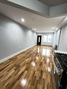 164-15 104th Rd, Jamaica, NY, 11433