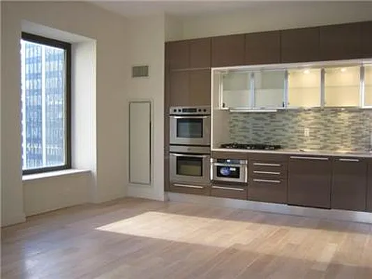 Rented by R New York | media 5