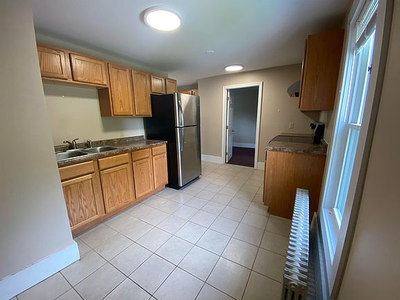4th image of 21 Highland Ave #1