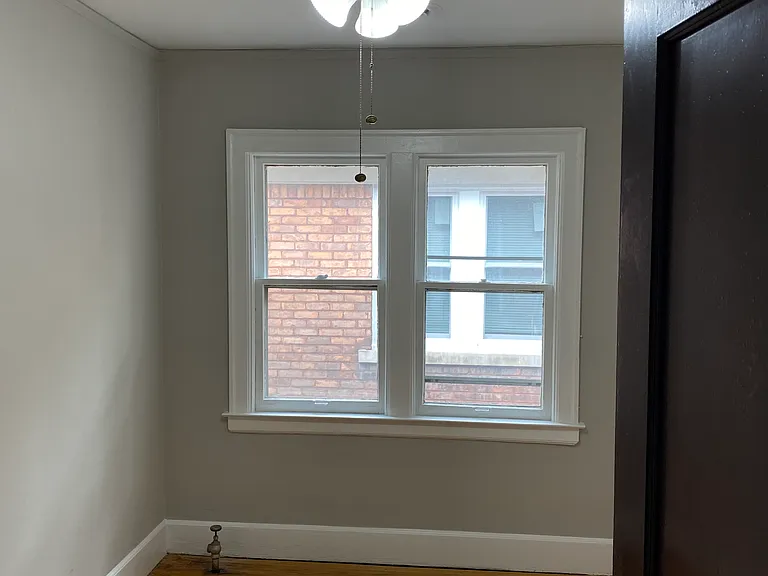 910 Beaconsfield Ave #2N — Photo 5