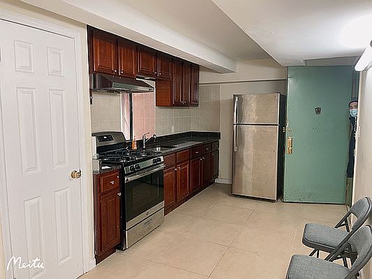 1st image of 165 Henry St APT 101