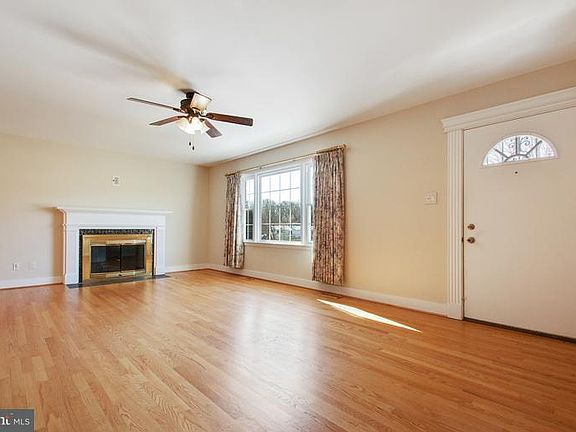 5th image of 21917 Greenbrook Dr