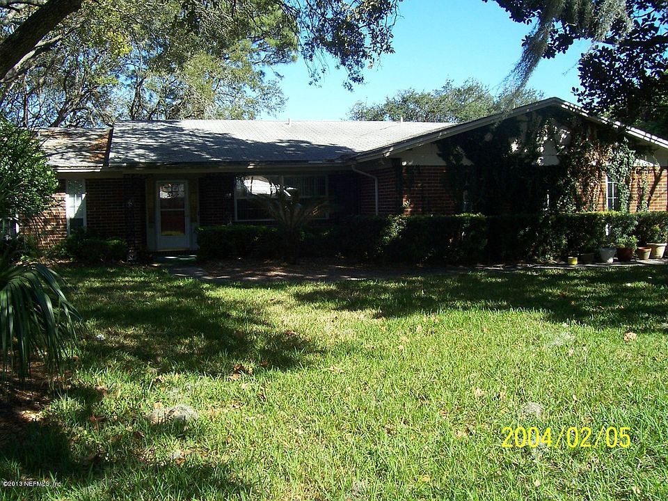 1st image of 27 Fairway Ln
