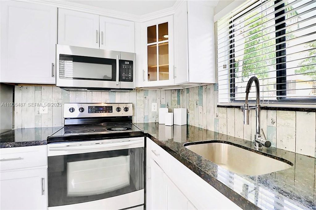 1065 S Flagler Ave APT 701, photo 8