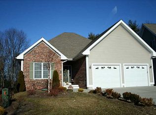 10 Leighas Ln, Coventry, RI 02816