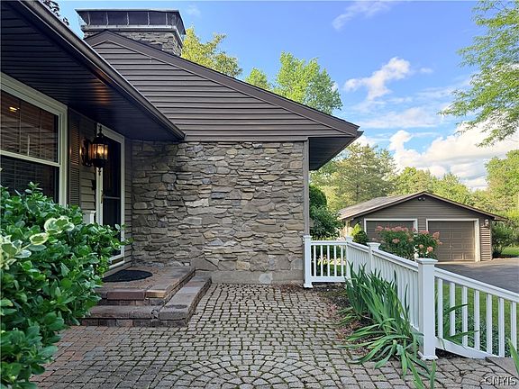 2nd image of 3276 Walker Rd