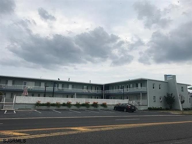 1st image of 3313 Bay Ave APT 32