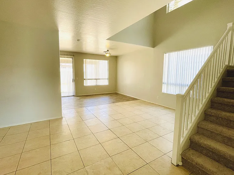 11362 W Hopi St — Photo 6