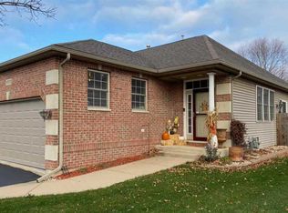 6510 Laurel Cherry Dr, Rockford, IL 61108