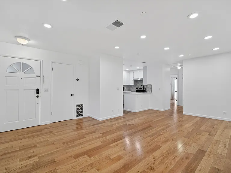 935 La Mesa Ter #1 — Photo 3
