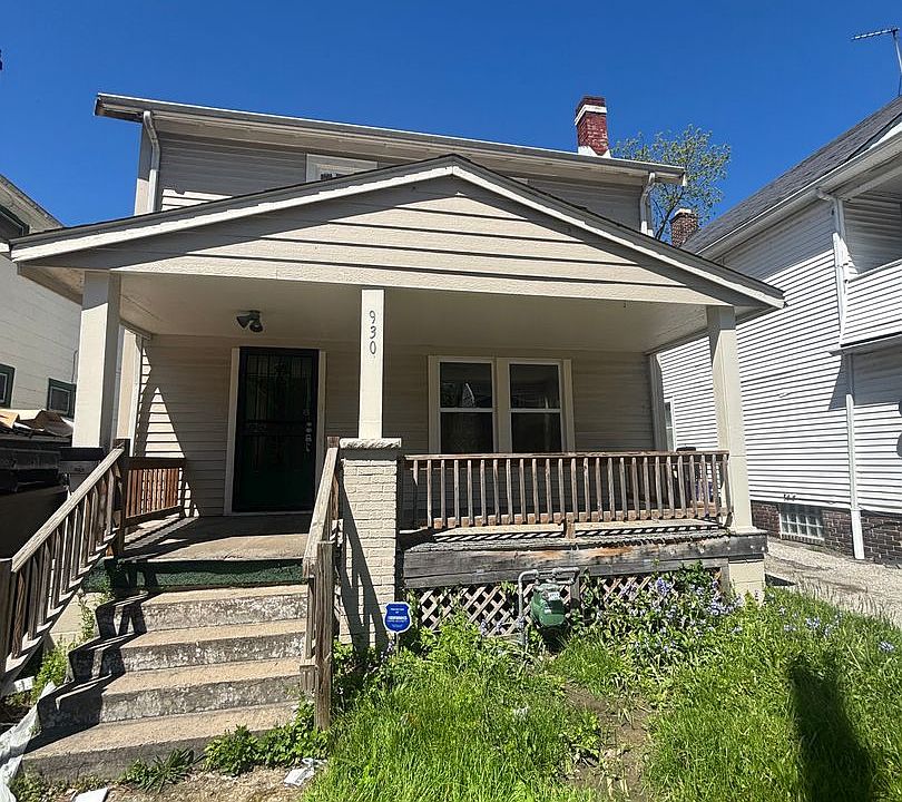 1st image of 930 E 131st St