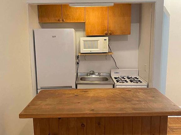 5th image of 36 W 90th St APT 3A