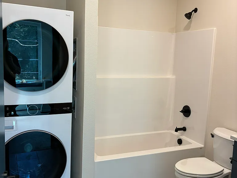 910 NE Norton Ave #1 — Photo 11