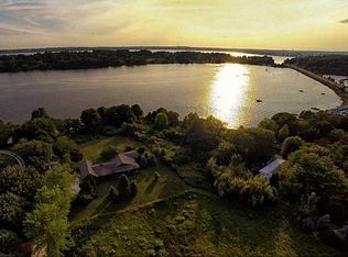 2389 Main Rd, Tiverton, RI 02878