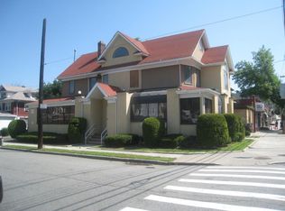 427 Forest Ave, Staten Island, NY 10301