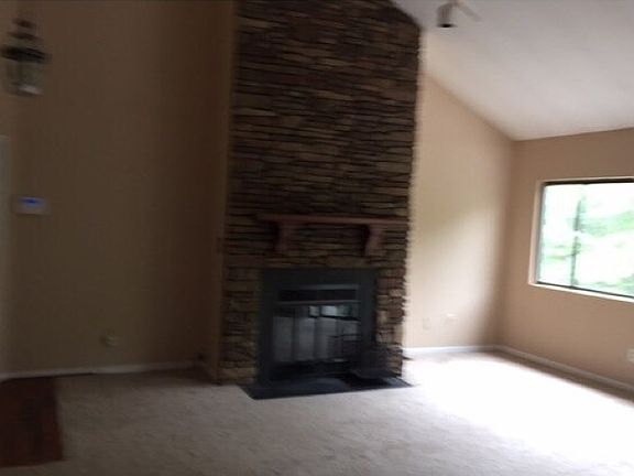 5th image of 268 Oakland Ct Unit 9