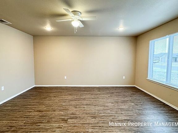 5th image of 2419 N Avenue O