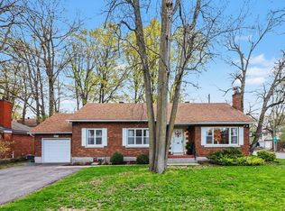 2253 Alta Vista Dr, Ottawa, ON K1H7L9