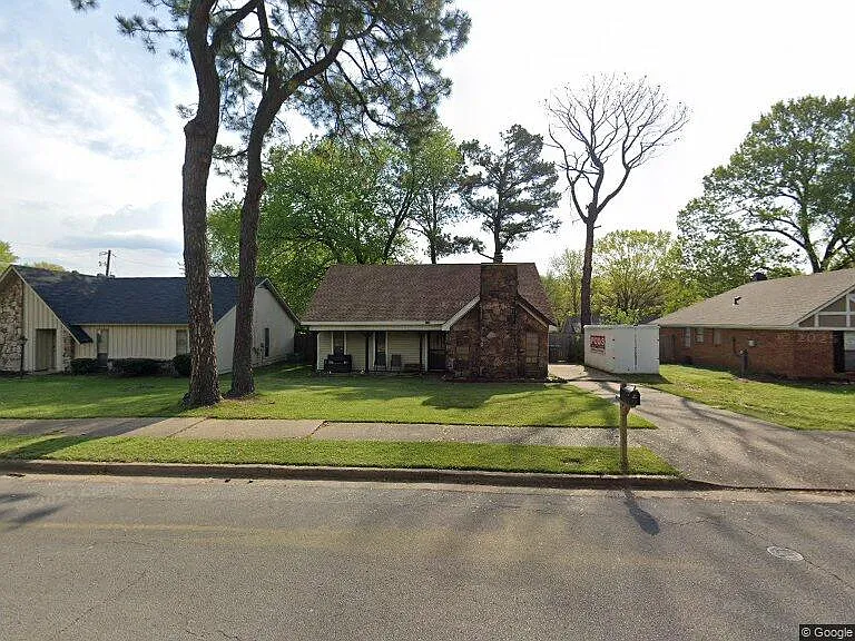 3 bed, 1634 sqft, $1,695 — Photo 1