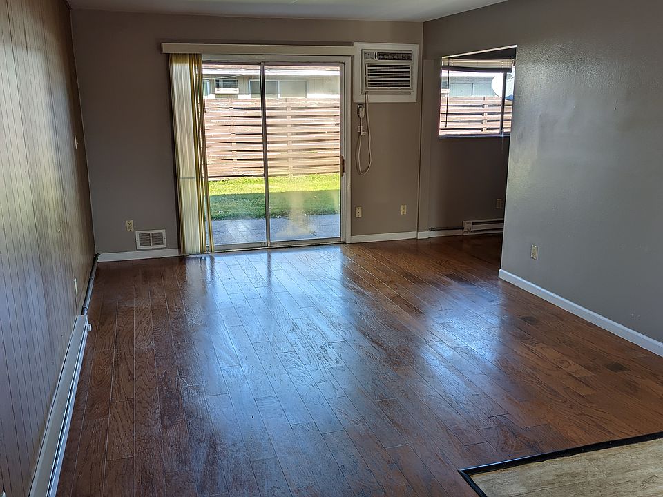 1st image of 3101 Portage Blvd #11