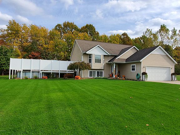 2nd image of 1181 Paige Ln