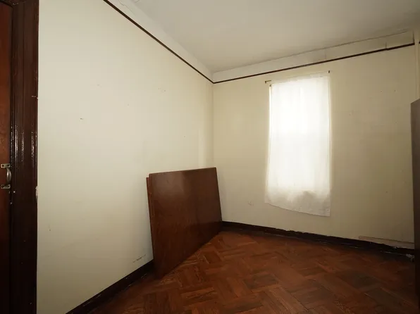 1636 Dahill Road image 12 of 19