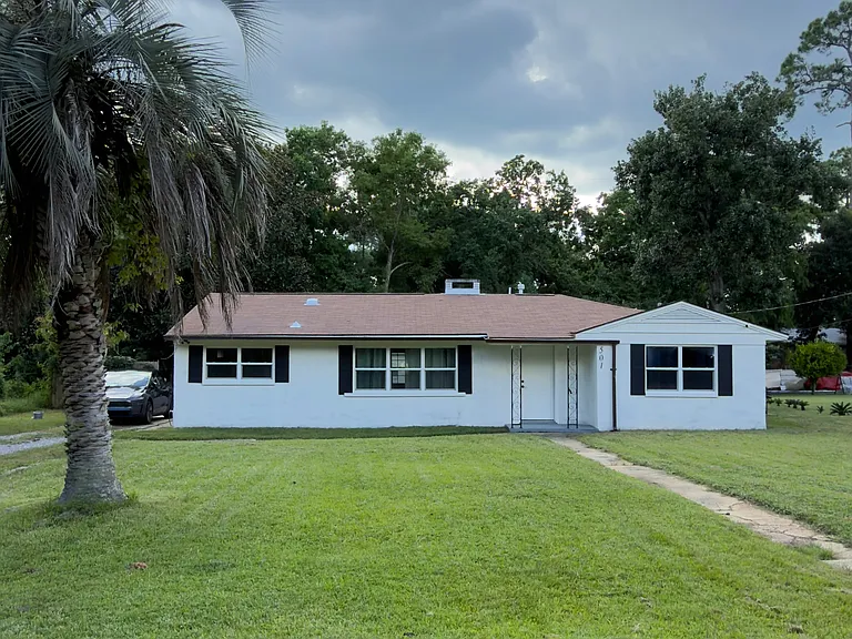 501 Mills Ave — Photo 23