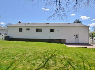 12 Eltona Pl, East Northport, NY 11731