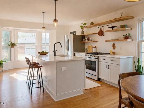 6426 Regency Ln, Louisville, KY 40207