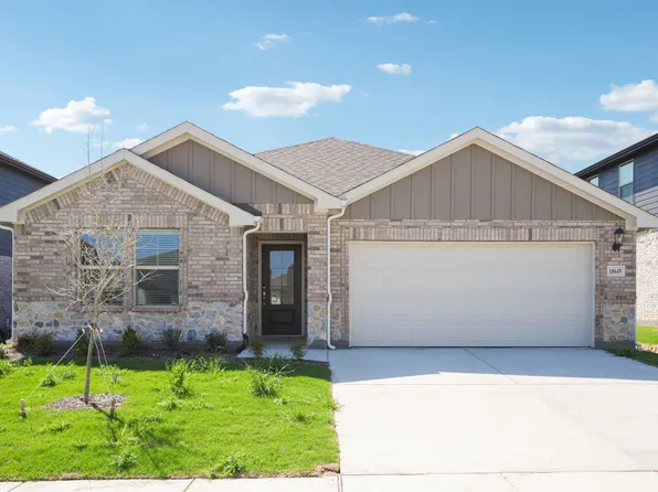 10649 Tuccenen Dr, Fort Worth, TX 76179