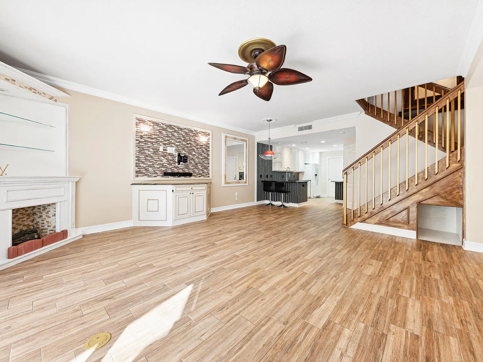 3 bed, 2.5 bath, 1570 sqft, $5,500 — Photo 4