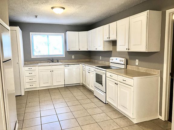4th image of 52280 Forestbrook Ave