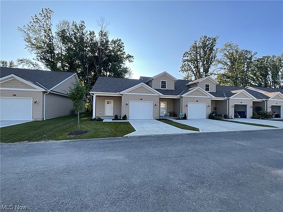 5th image of 654 Treadway Blvd