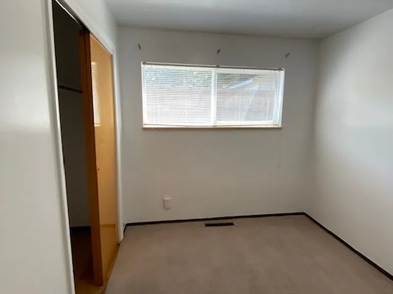 525 Brookside Pl #1 — Photo 7