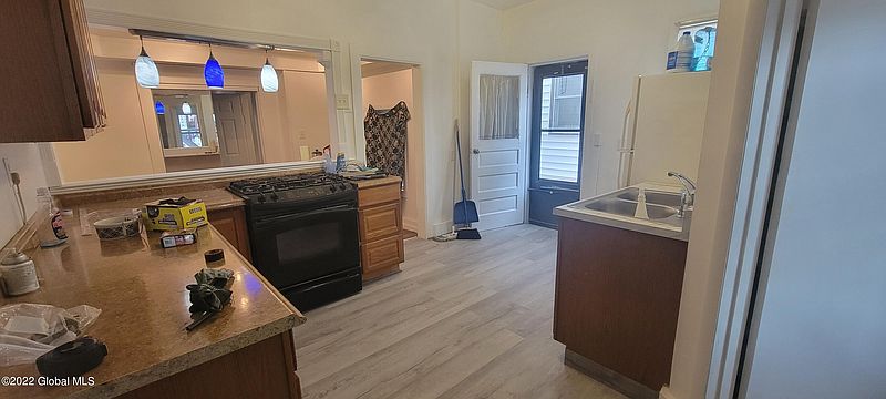 5th image of 27 Johnston Avenue