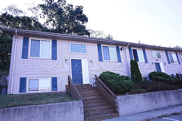 Kendall Village Townhomes — Photo 10