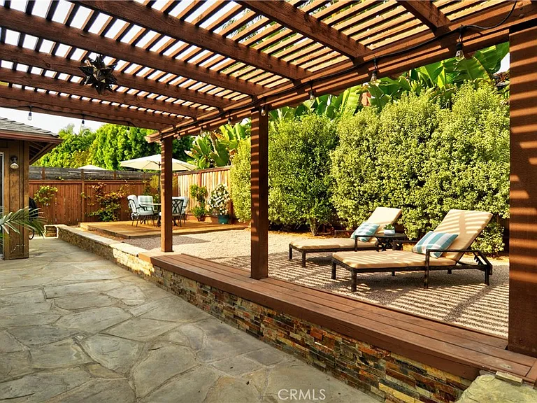 33152 Christina Dr — Photo 17