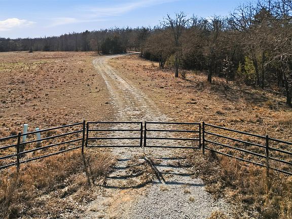 2nd image of 1619 County Road 156