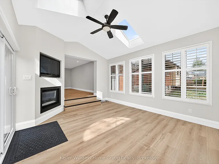 535 Elgin St — Photo 23