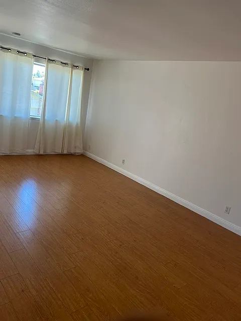 1577 Brookvale Dr — Photo 3