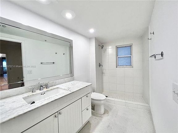 5th image of 1402 Brickell Bay Dr APT 501