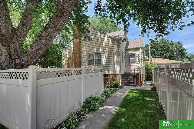 1325 S 55th St — Photo 10